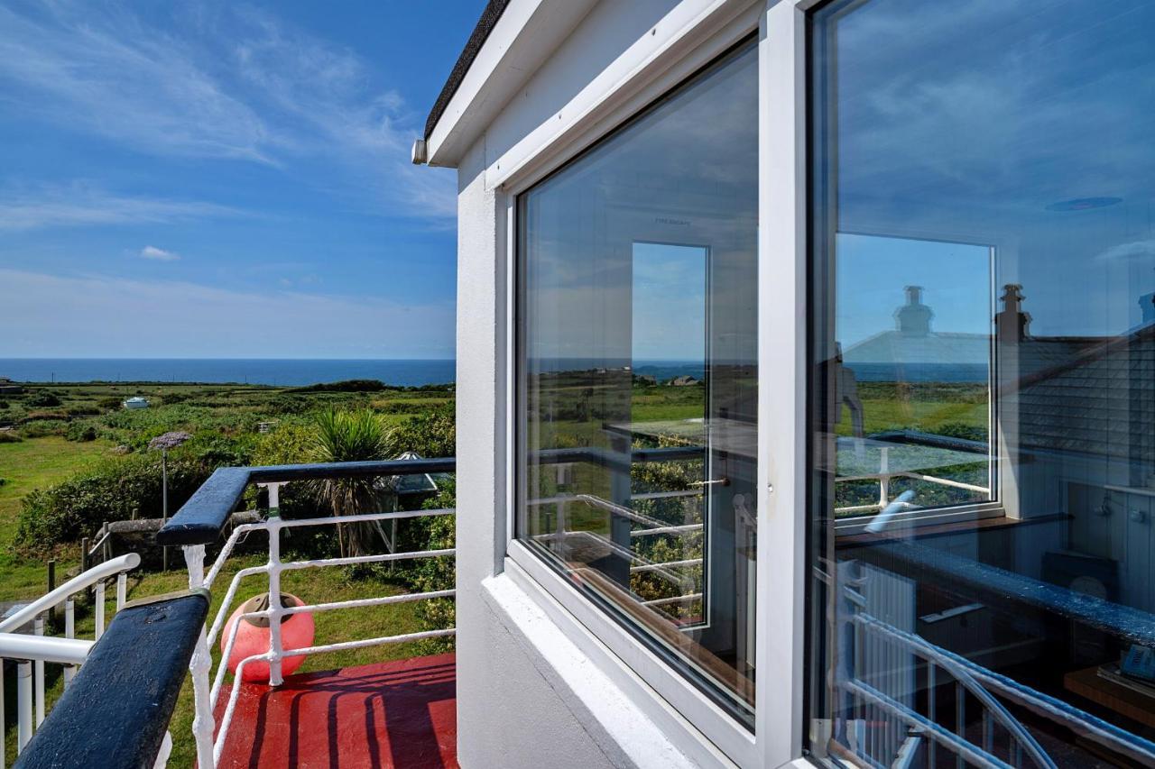 Finest Retreats - The Watchtower At Western Watch Lower Boscaswell 외부 사진