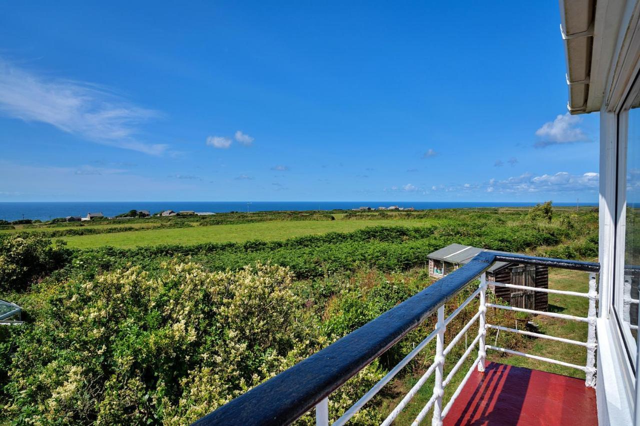 Finest Retreats - The Watchtower At Western Watch Lower Boscaswell 외부 사진